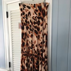 Lularoe Xs leopard Maxi skirt. Bnwt. Vintage